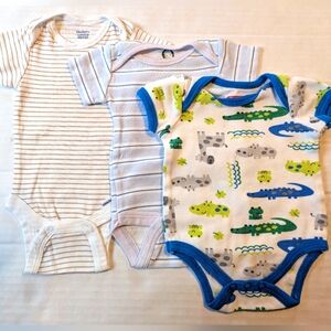 Infant Boys 0-3 Months Onesies Set Of 3 Like New
